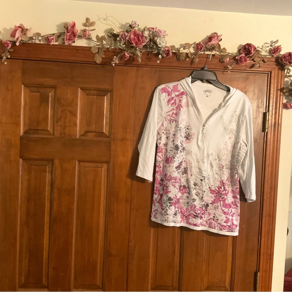 Style & Co. White and Pink Floral Sweatshirt.